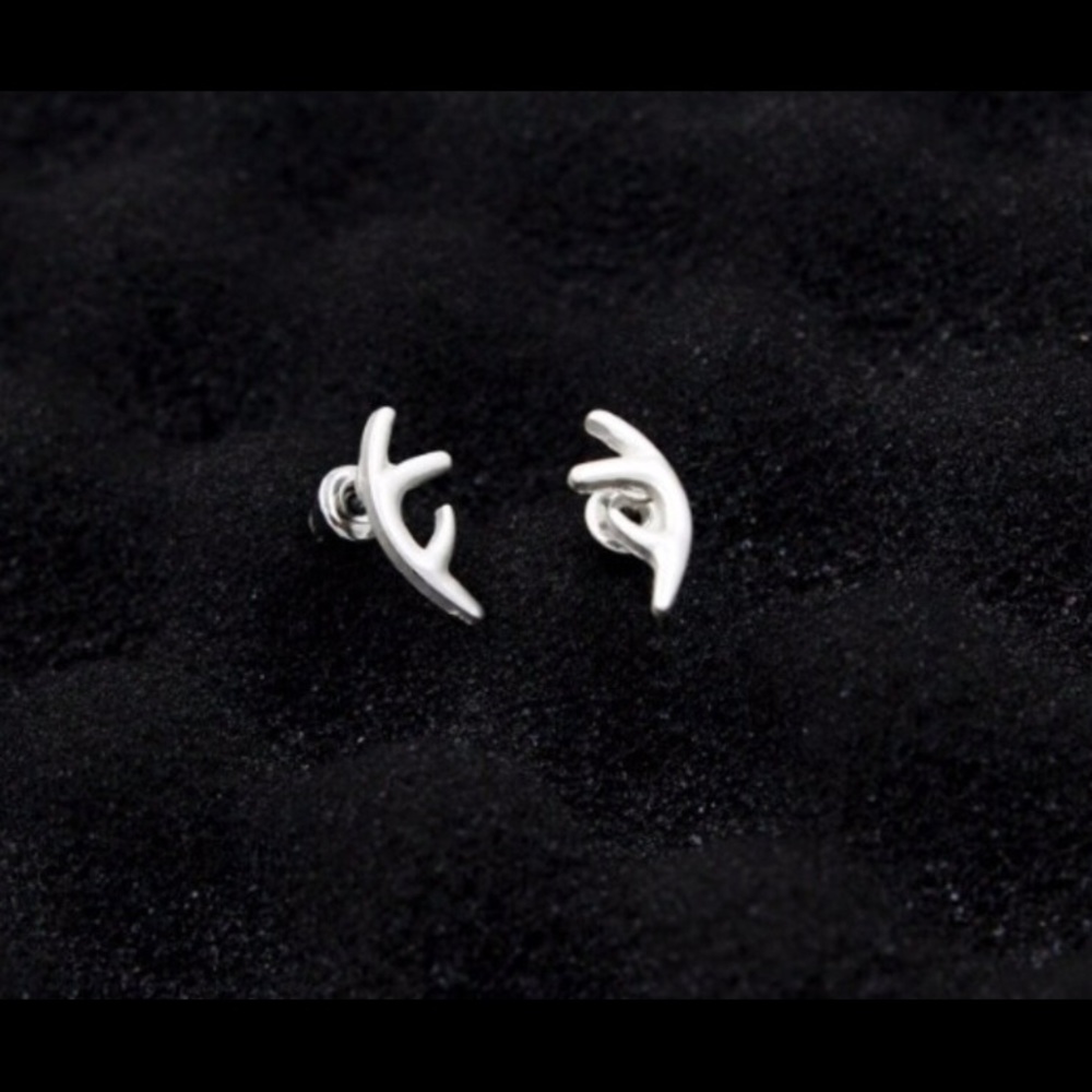 🦌 Silver Deer Antler Earrings 🦌 ❗️‼️